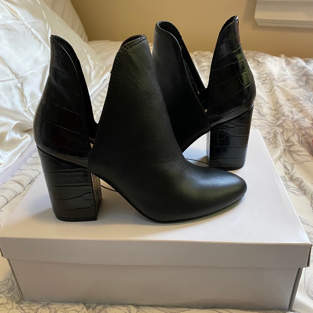 NWT Steve Madden Boots